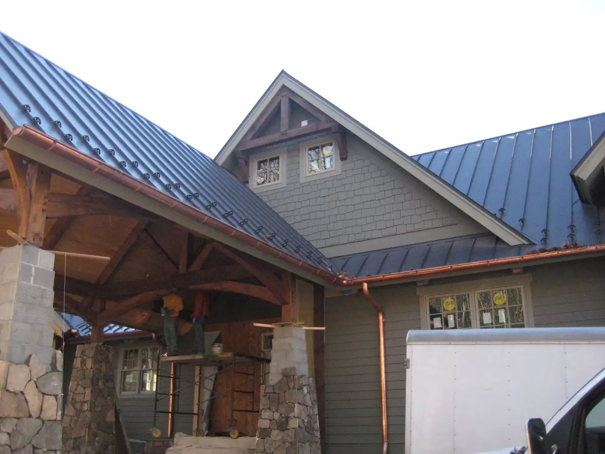 Craftsman Roofing team delivering quality roofing work in Treemont